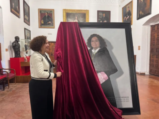 El retrato de Pilar Aranda ya luce en el Salón de Rectores
